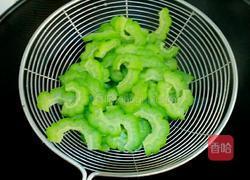 拌苦瓜的做法图解4