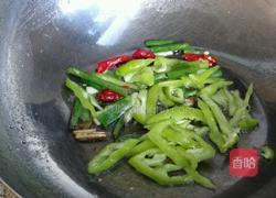 炒洋葱的做法图解3