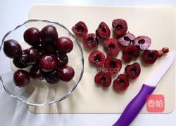 鲜榨车厘子香蕉酸奶的做法图解3