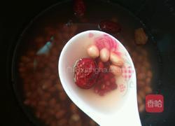 红枣红豆花生汤的做法图解3