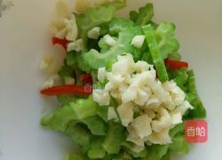 炝拌苦瓜的做法图解7