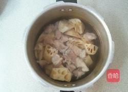 莲藕炖排骨的做法图解5