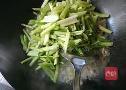 芹菜小炒肉的做法图解3