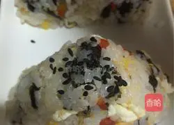 Illustration of how to make Korean rice balls 6