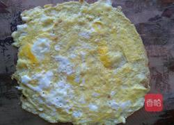 蛋皮肉卷的做法图解3