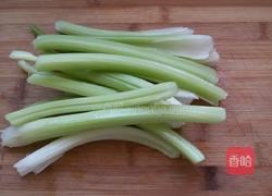 芹菜炒牛肉的做法图解3
