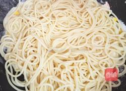 奶油意面的做法图解8