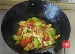 西红柿丝瓜炒鸡蛋的做法图解5
