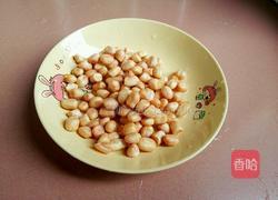 花生猪手煲的做法图解5