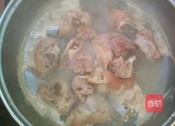 木瓜猪蹄汤的做法图解2