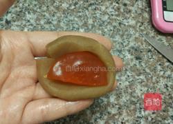 莲蓉蛋黄月饼的做法图解8