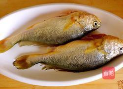 酱烧黄花鱼的做法图解1