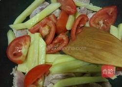 番茄土豆瘦肉汤的做法图解2