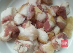 红烧肉炖海带的做法图解1