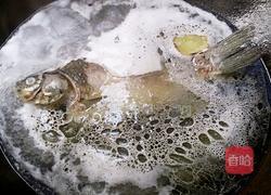 清炖鲫鱼汤的做法图解4