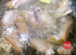 花生黄豆猪蹄汤的做法图解1