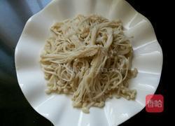 金针菇炒肉的做法图解2