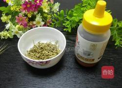 金银花露的做法图解1