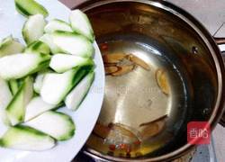 甘草丝瓜汤的做法图解6