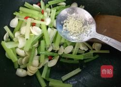 芹菜炒百合的做法图解7
