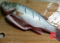 豉汁蒸鱼的做法图解1