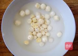 莲子红枣汤的做法图解1