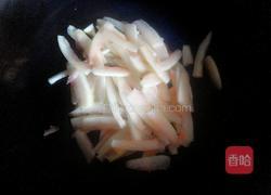清炒西瓜皮的做法图解3