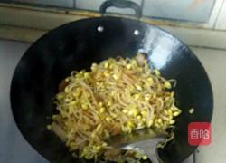 豆芽炒粉条的做法图解5