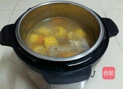 筒子骨玉米萝卜汤的做法图解8