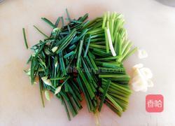 韭花炒肉的做法图解2