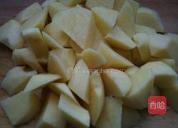 土豆炖鸭翅根的做法图解5