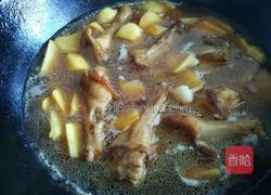 土豆炖鸭翅根的做法图解10