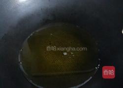 西瓜皮炒鸡蛋的做法图解3