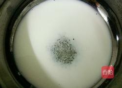 牛奶奥利奥冰淇淋的做法图解1