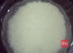 皮蛋粥的做法图解1