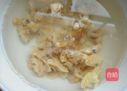 黄瓜豆瓣蛤蜊汤的做法图解2