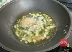 黄瓜豆瓣蛤蜊汤的做法图解7