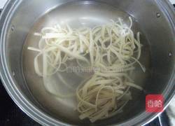 炝拌干豆腐丝的做法图解5