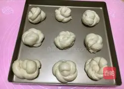 Illustration of how to make old-fashioned bread 14