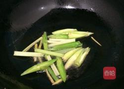 洋葱炒鱿鱼的做法图解4