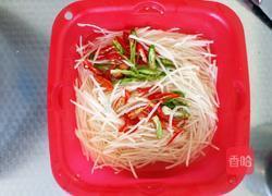 酸辣洋葱土豆丝的做法图解2