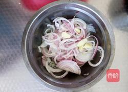 酸辣洋葱土豆丝的做法图解3