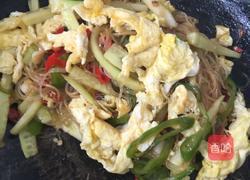 粉丝鸡蛋黄瓜的做法图解8