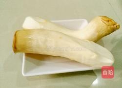 杏鲍菇炒肉的做法图解1