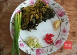 酸菜粉丝汤的做法图解1