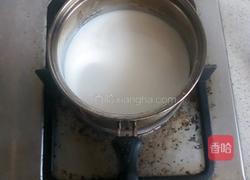 椰丝牛奶小方块的做法图解1