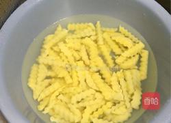 狼牙土豆（麻辣洋芋）的做法图解2