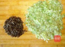白菜木耳饺子的做法图解5