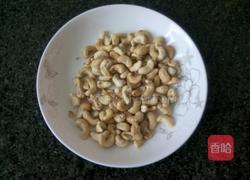 炒腰果的做法图解1