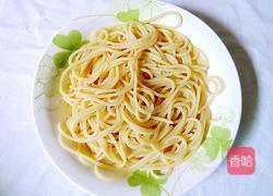 奶油培根意大利面的做法图解8